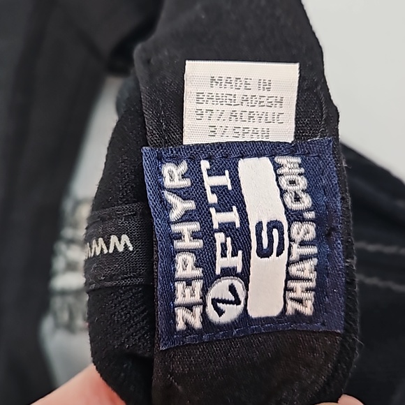 Zephyr | NWT Men's Fit Black Elements Stretch BYU Baseball Cap Sz S - Picture 9 of 10